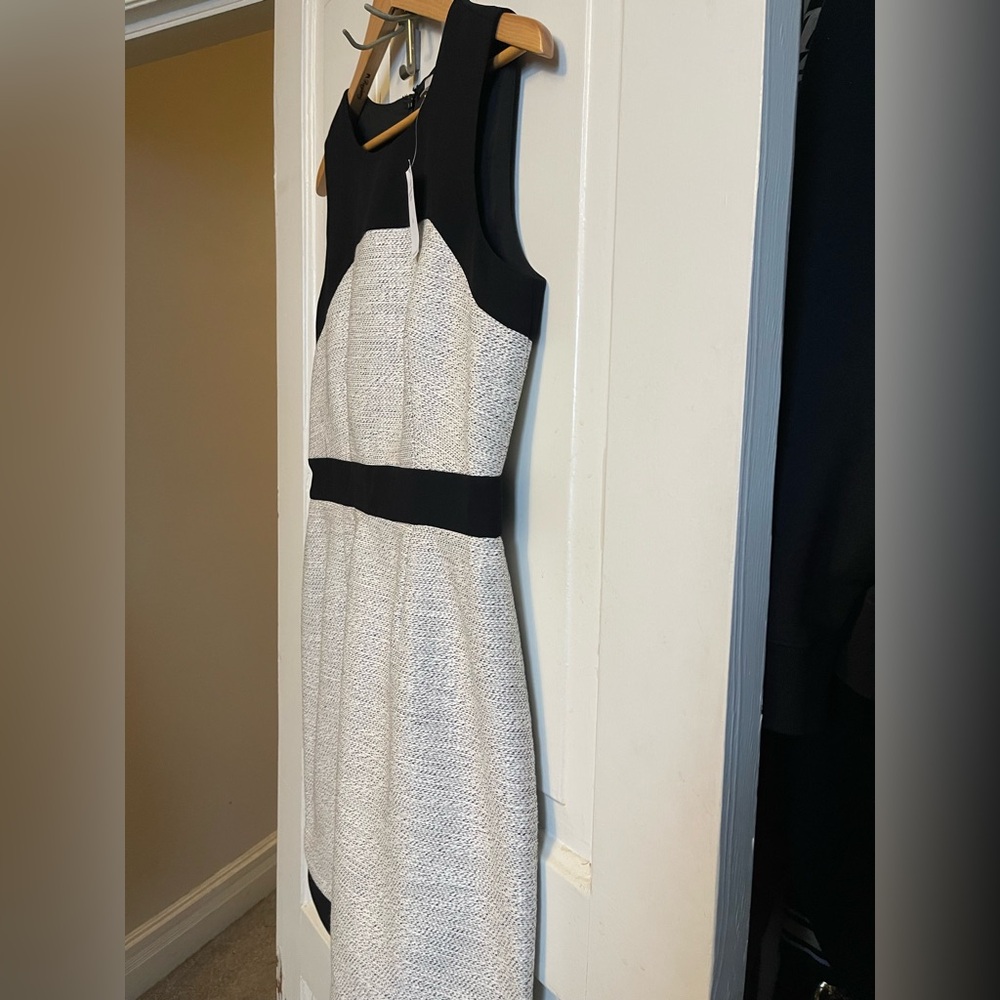 NWT Banana Republic Black and Cream Mini Dress 🖤